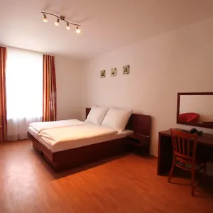 Susa 3* Прага